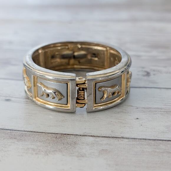 Vintage Bracelet Lions? Unusual - Fair Condition - Picture 6 of 11